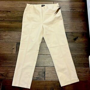 Crosby beige flat front cropped pants size 6 new with tag